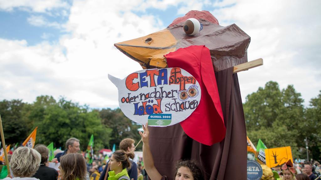 Demo gegen TTIP und CETA in Wien