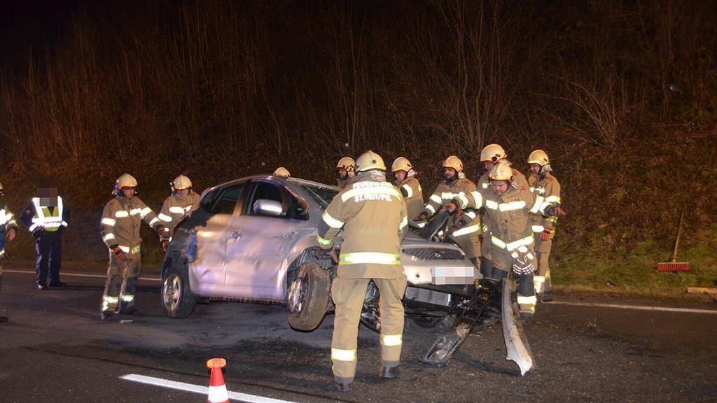 St. Veit: Unfall auf B311 fordert Verletzten