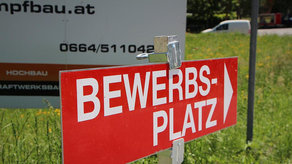 14. Bezirksfeuerwehrleistungsbewerb - Bierzelt