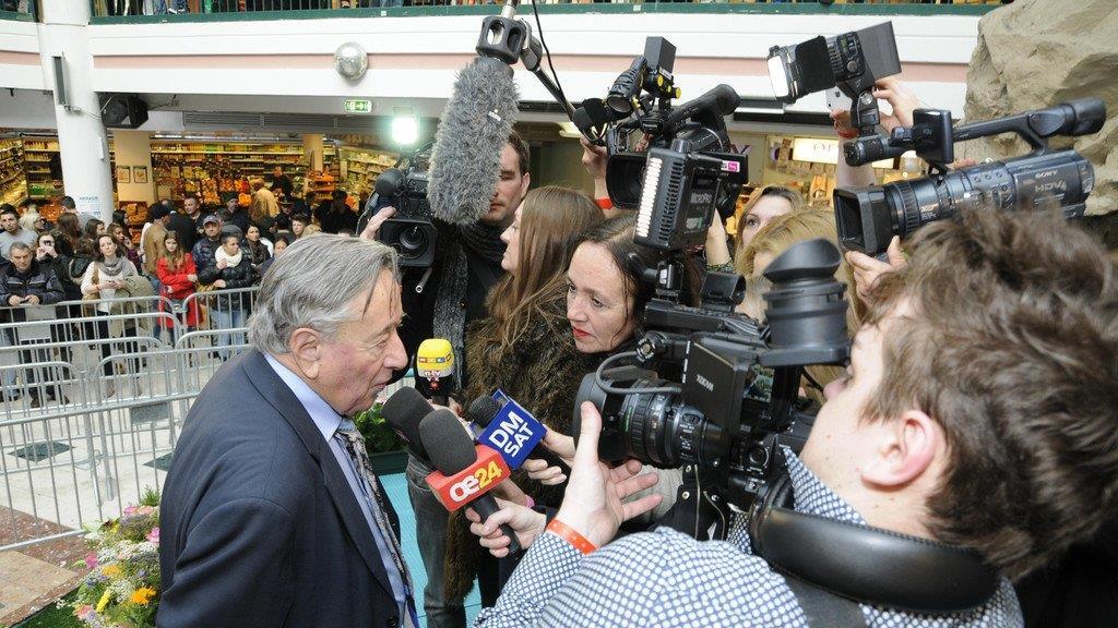 Kim Kardashian in Wien: Pressekonferenz und Autogrammstunde in der Lugner City