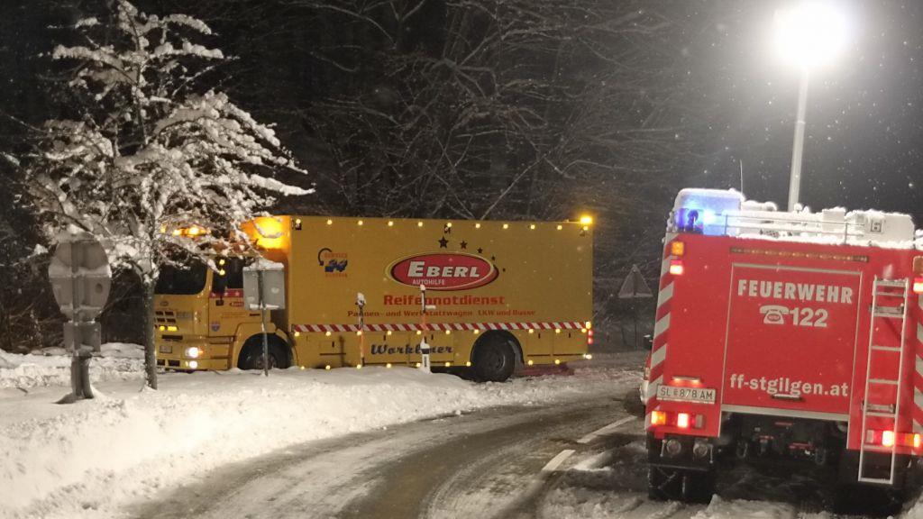 20 Verletzte bei Busunfall