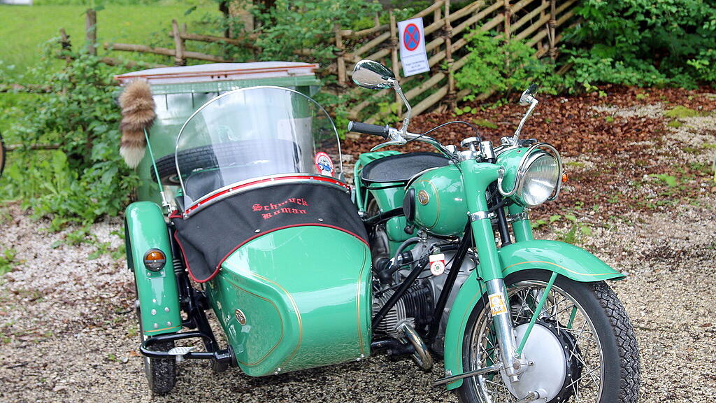 Vespa Treffen beim Latschenwirt