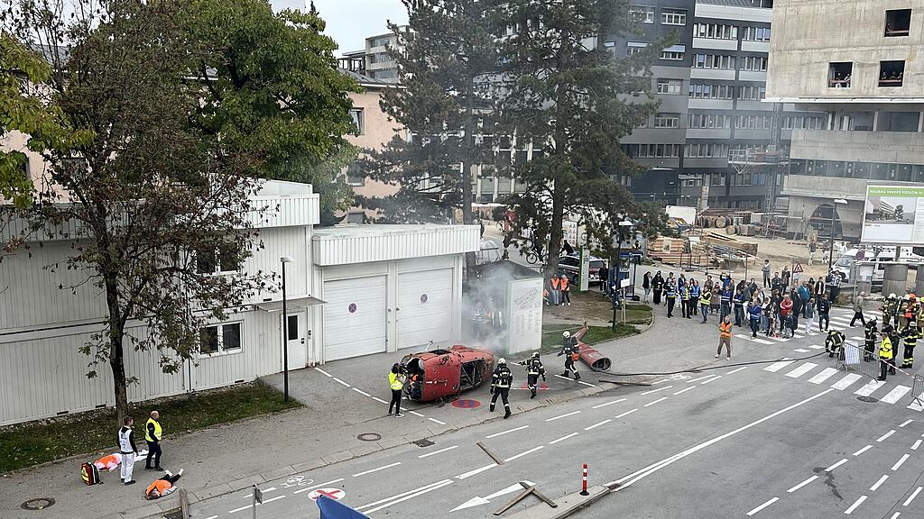 SALK üben Heli-Crash im Landeskrankenhaus