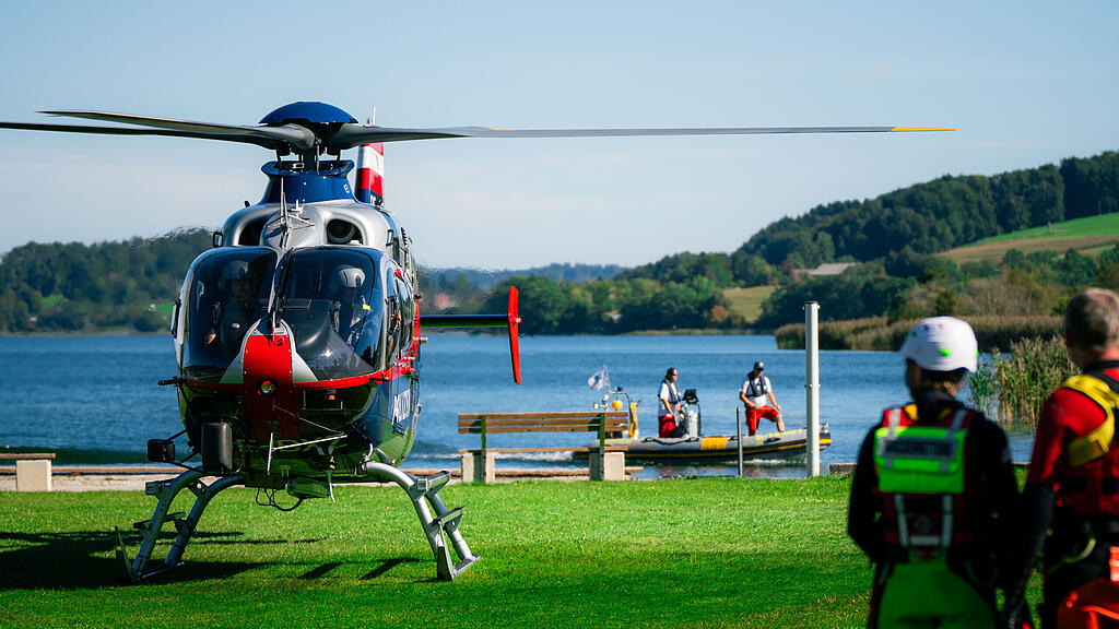 Übungstag der Wasserrettung und Flugpolizei am Obertrumer See