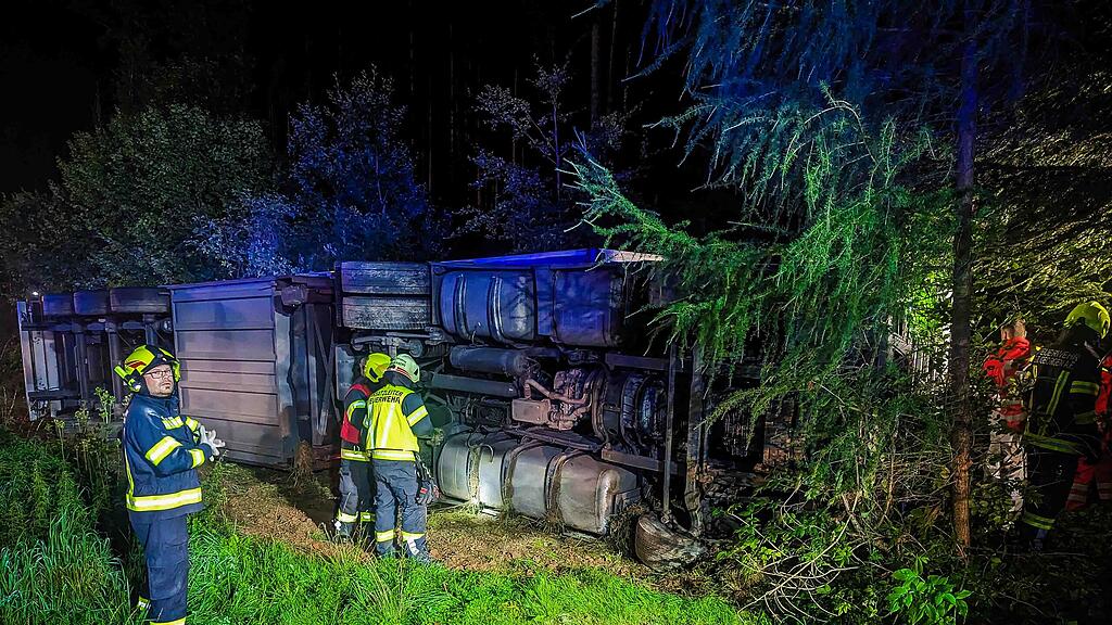 VU Handenberg, umgekippter Sattelschlepper