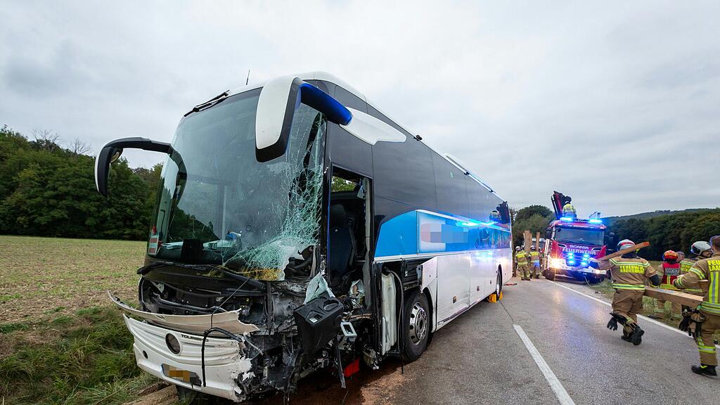 Kollision mit Reisebus NÖ