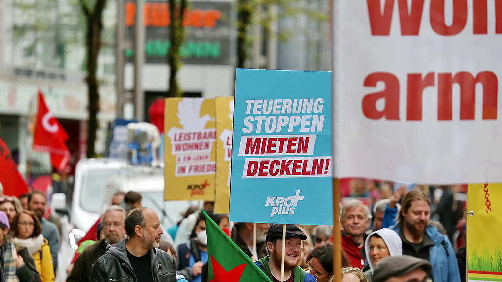 1. Mai-Demo in der Stadt Salzburg