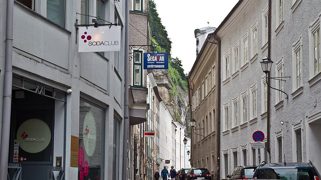 Das Alkoholverbot in der Gstättengasse tritt mit Anfang Oktober in Kraft.