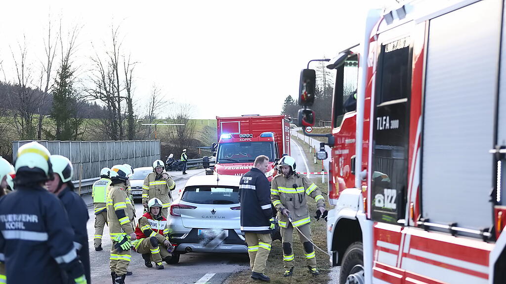 Pkw-Crash auf B158 bei Guggenthal