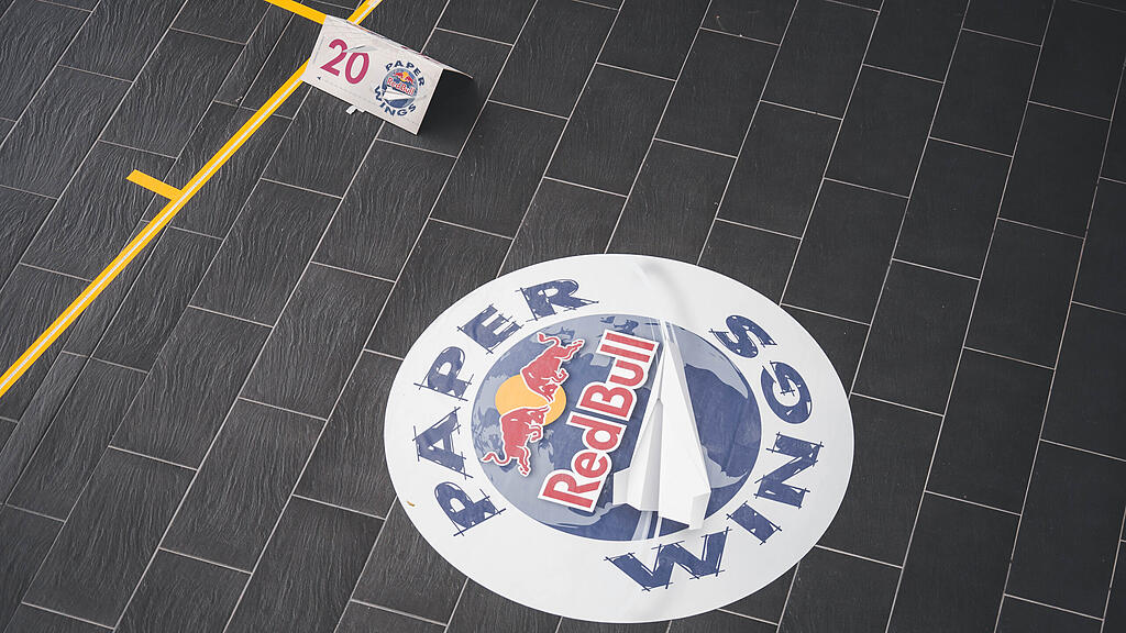 RedBull Paper Wings - Qualifier I
