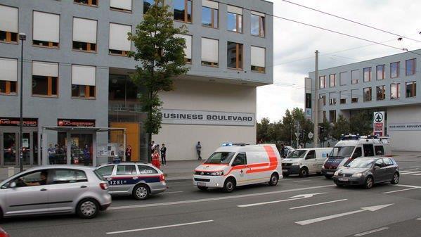 Radfahrerin von Lkw erfasst