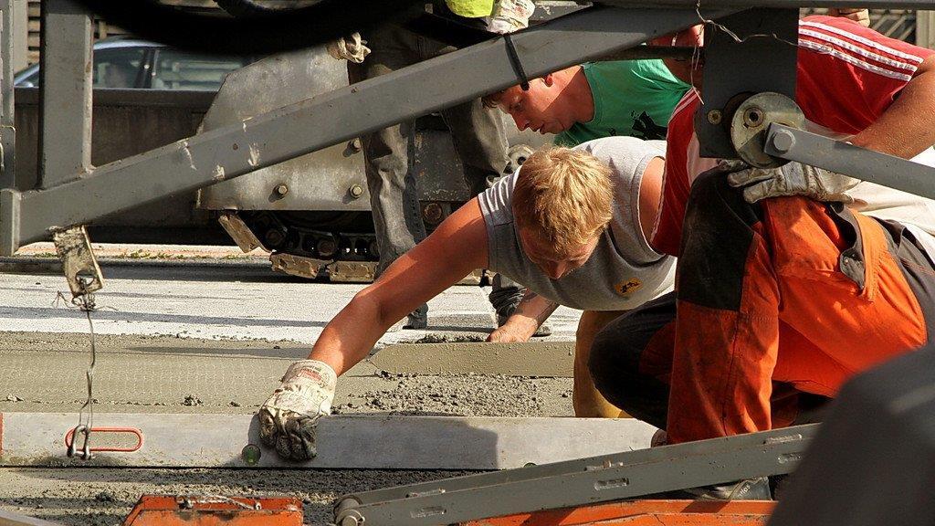 A1: Asphaltierungsarbeiten gestartet