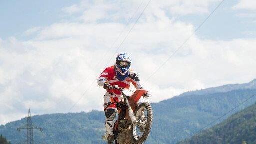 Marcel Hirscher auf dem Bike