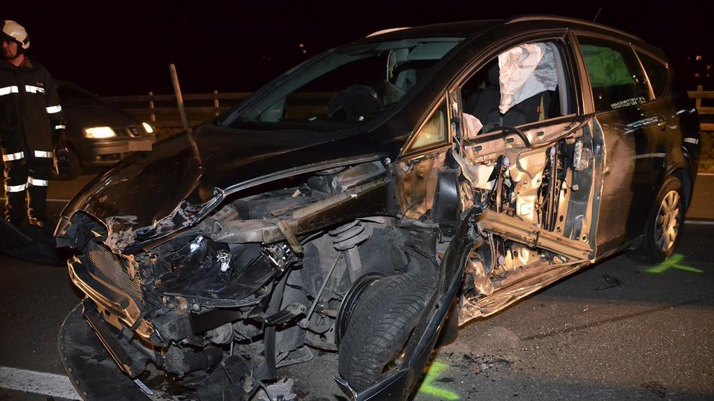Vier Verletzte bei Crash auf B167