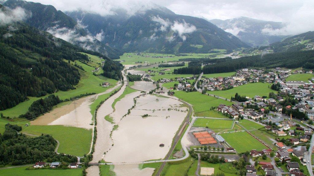 Hochwasser in Neukirchen: Luftaufnahmen