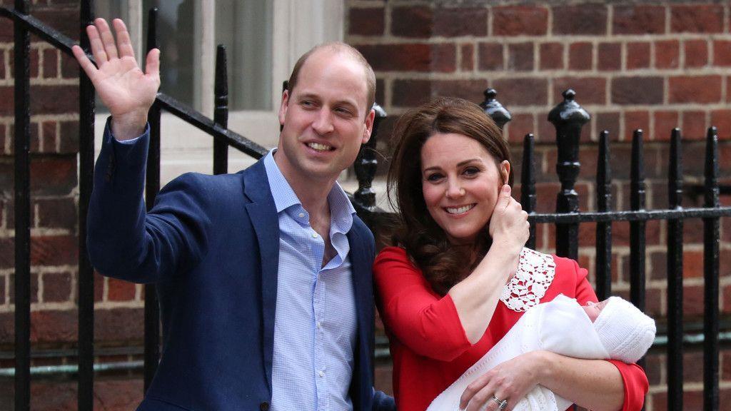 Prinz William und Herzogin Kate treten vor die Kameras