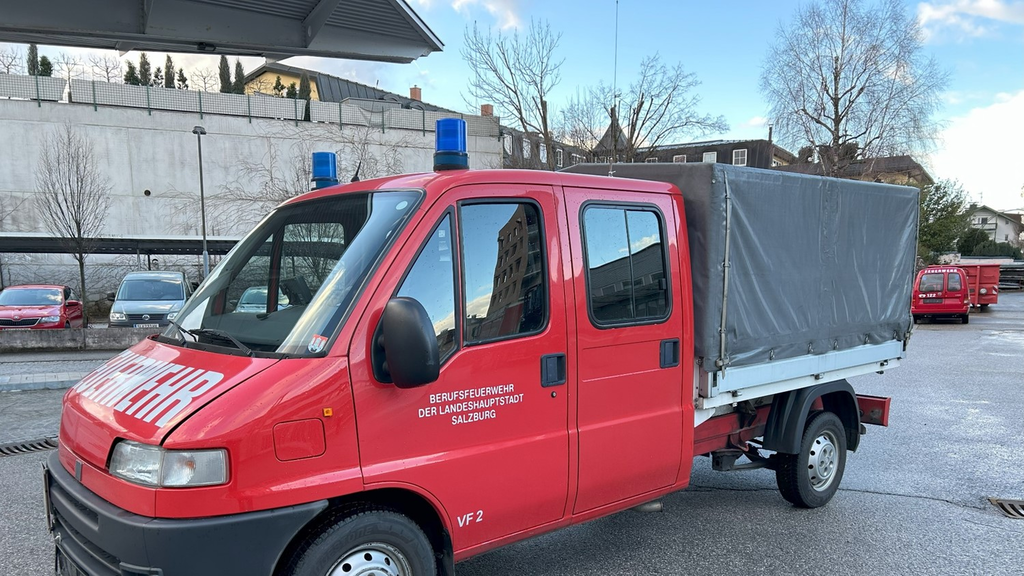 Berufsfeuerwehr Salzburg verkauft Fahrzeuge