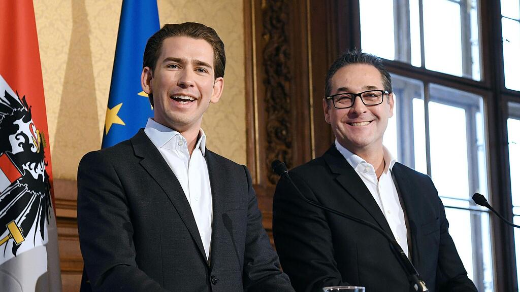 Kurz (li.) und Strache zeigten sich erfreut über den Ministerratsbeschluss zum Familienbonus.