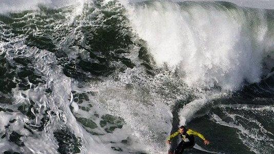 Profi-Surfer McNamara ritt Monsterwelle