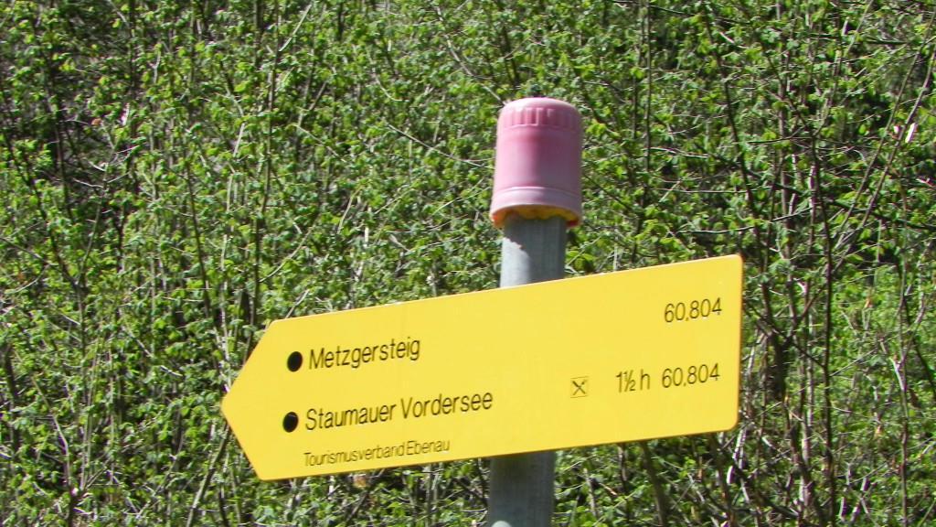 Strubklamm: Müllberge & Feuerstellen