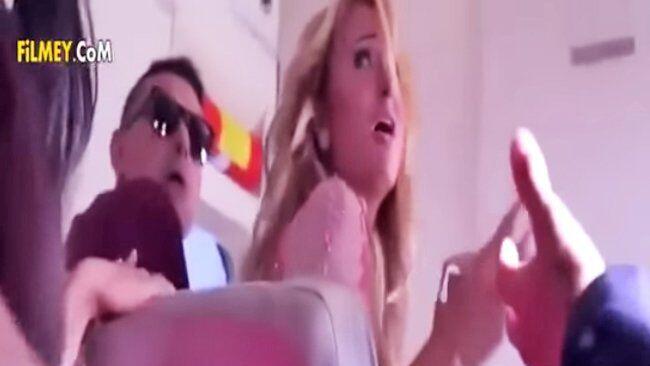 Paris Hilton gerät in Panik und schreit um ihr Leben.
