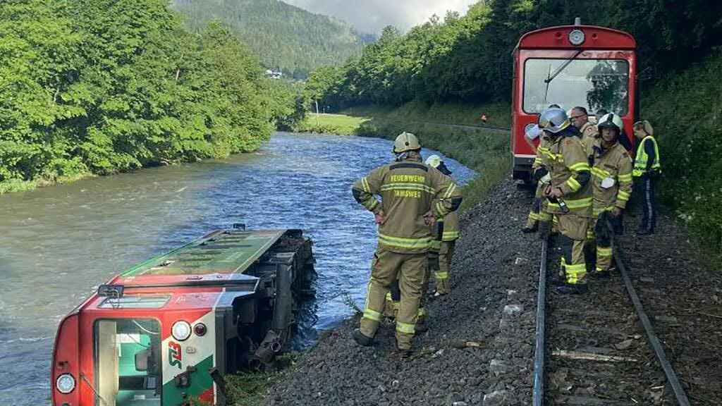 Murtalbahn entgleist in Ramingstein