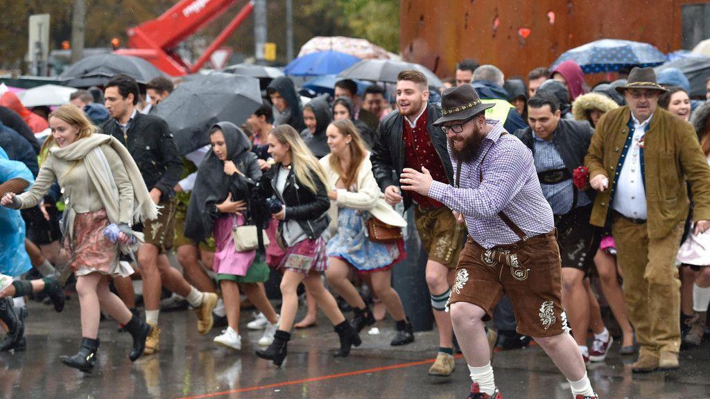 Oktoberfest eröffnet 2017 II