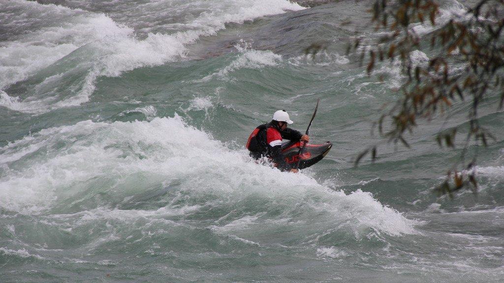 Kajak Freestyle auf der Salzach