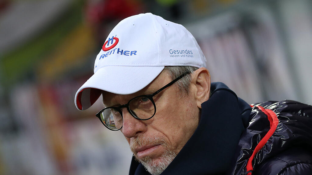 Peter Stöger (Trainer FK Austria Wien) am Samstag, 23. Jänner 2021, während dem Grunddurchgang, 13. Runde, der tipico-Bundesliga-Begegnung zwischen SV Guntamatic Ried und FK Austria Wien in Ried.