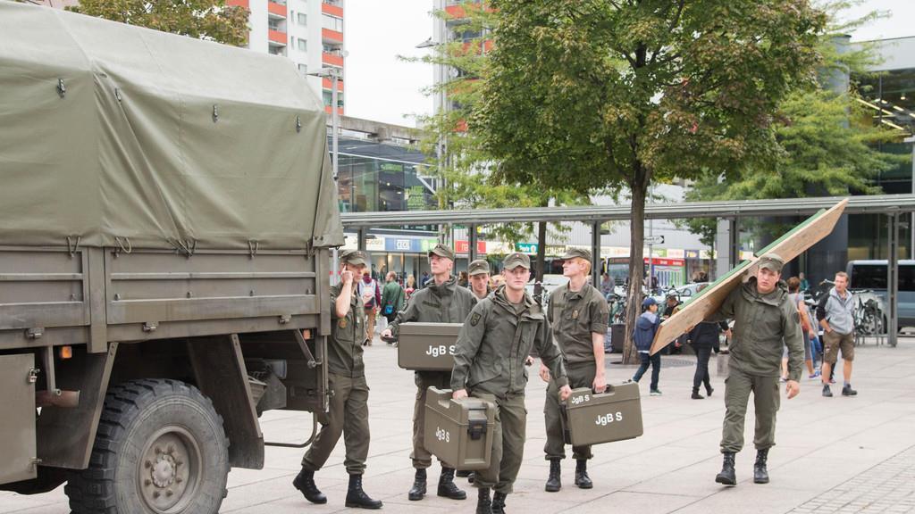 Flüchtlinge in Salzburg: Bundesheer im Hilfseinsatz