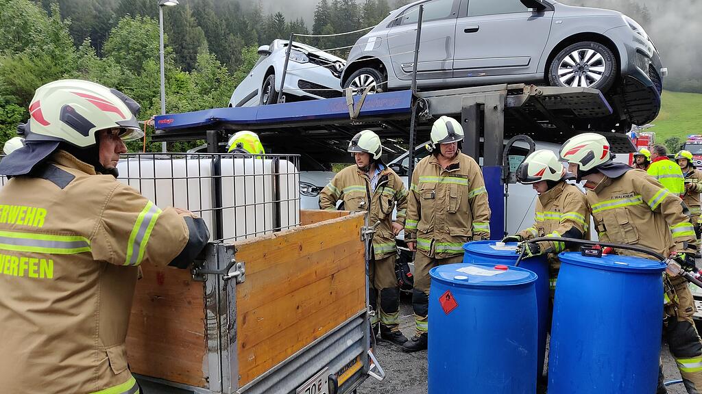 Unfall Lkw A10 Pfarrwerfen