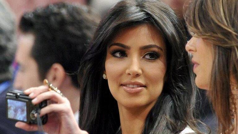 Kim Kardashian, sexy vor der Kamera  (EPA)