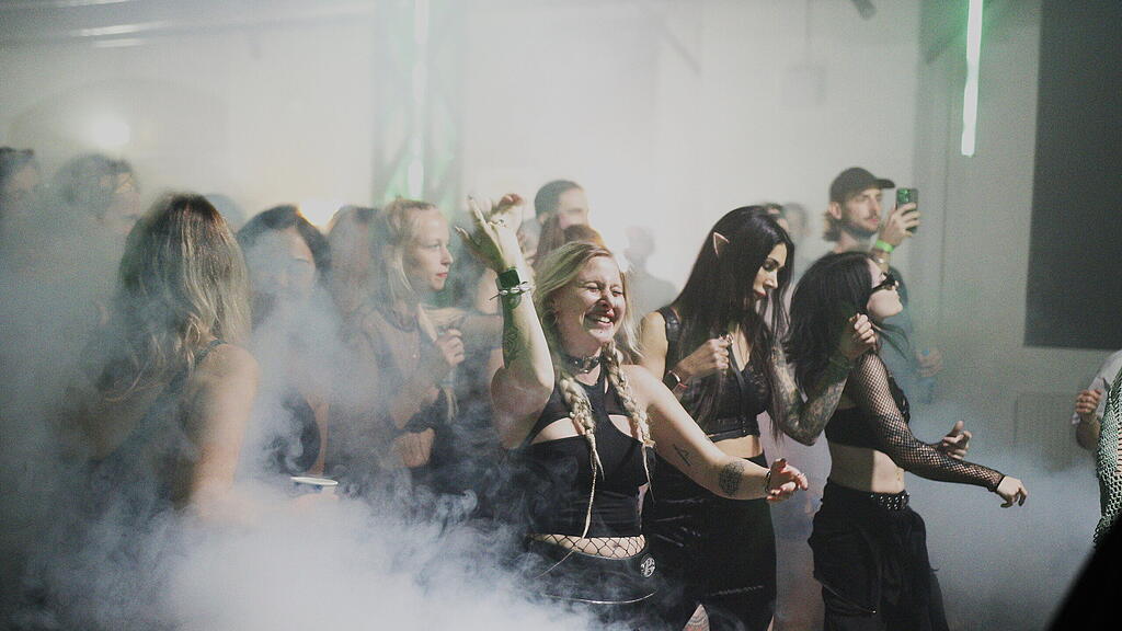 TUMULT - Celebrating Electronic Music Party