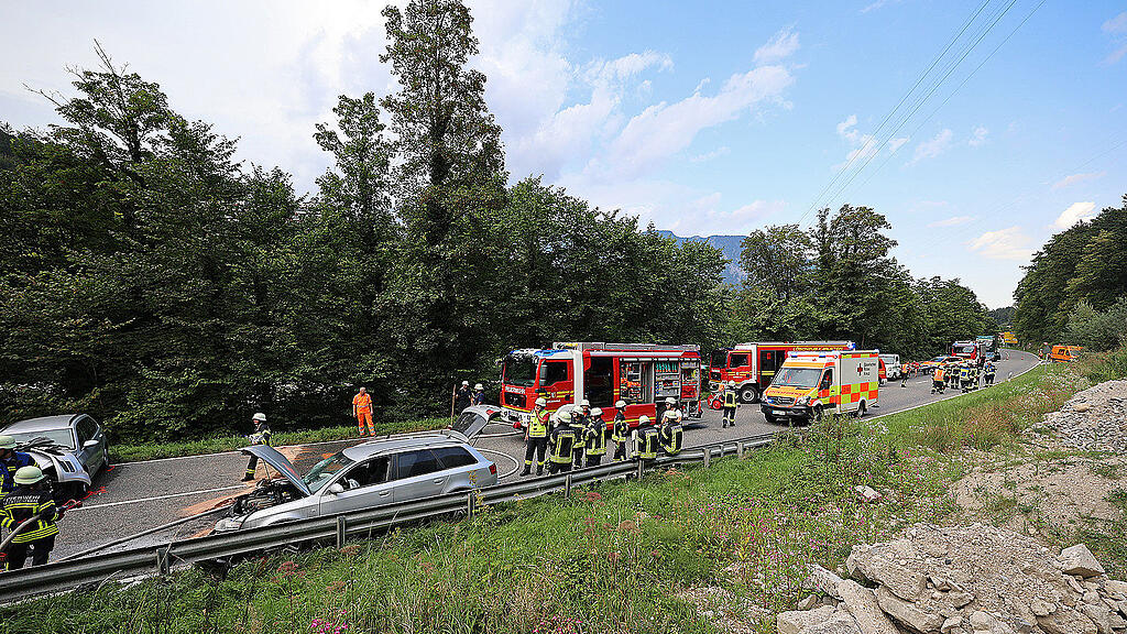 Crash auf B21 in Bayern