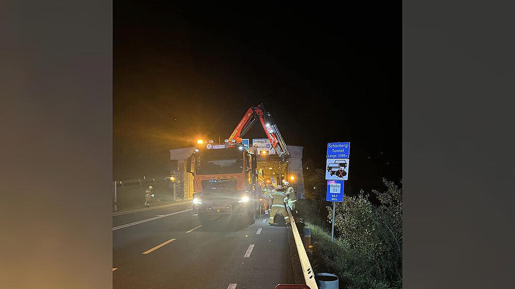 Hochwasserschutz an B311 in Schwarzach