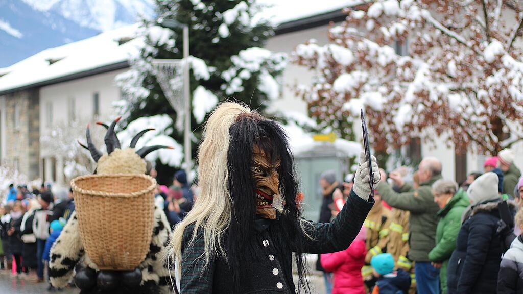 Großer Pongauer Perchtenlauf - St. Johann