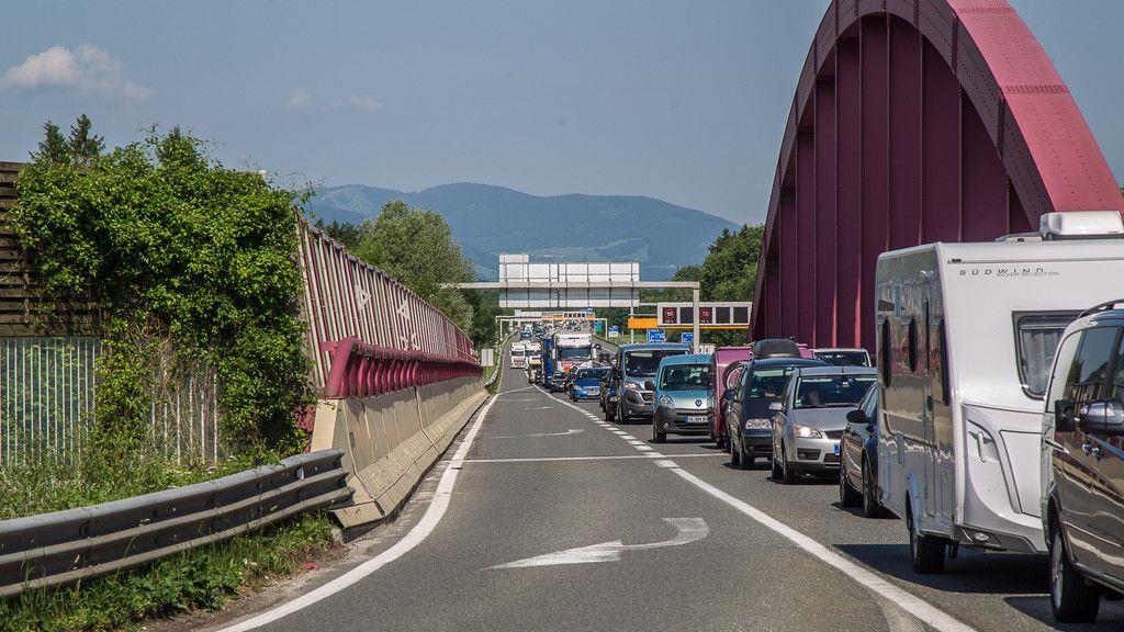 Stau auf der A10 II