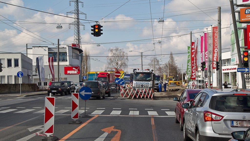 Baustelle auf Münchner Bundesstraße sorgt für Stau