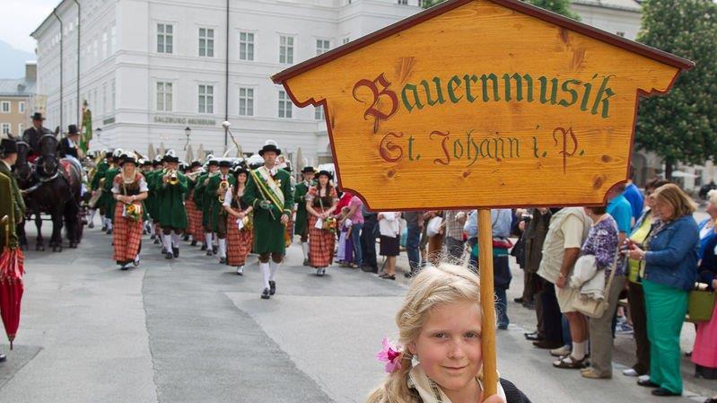 Dult: Umzug durch die Stadt