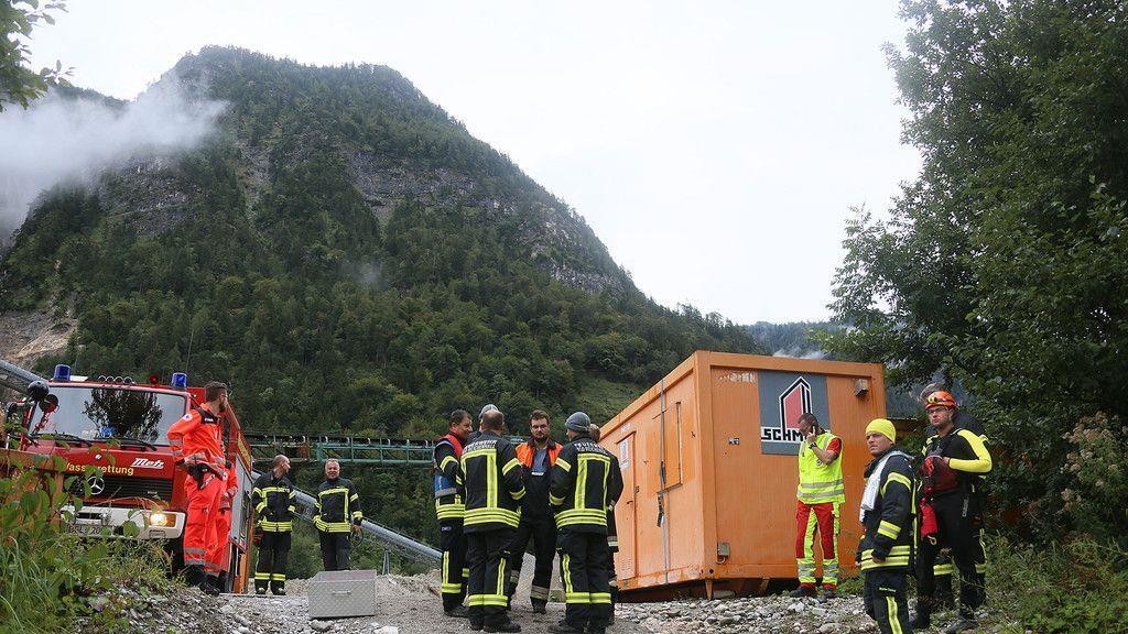 Suche nach Kuh in der Saalach