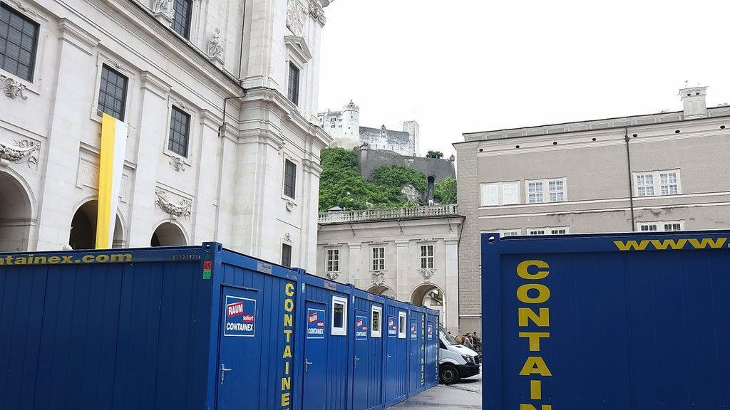 Aufbauarbeiten für Grönemeyer-Konzert am Residenzplatz