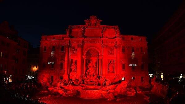 Weltbekannter Brunnen im Herzen von Rom