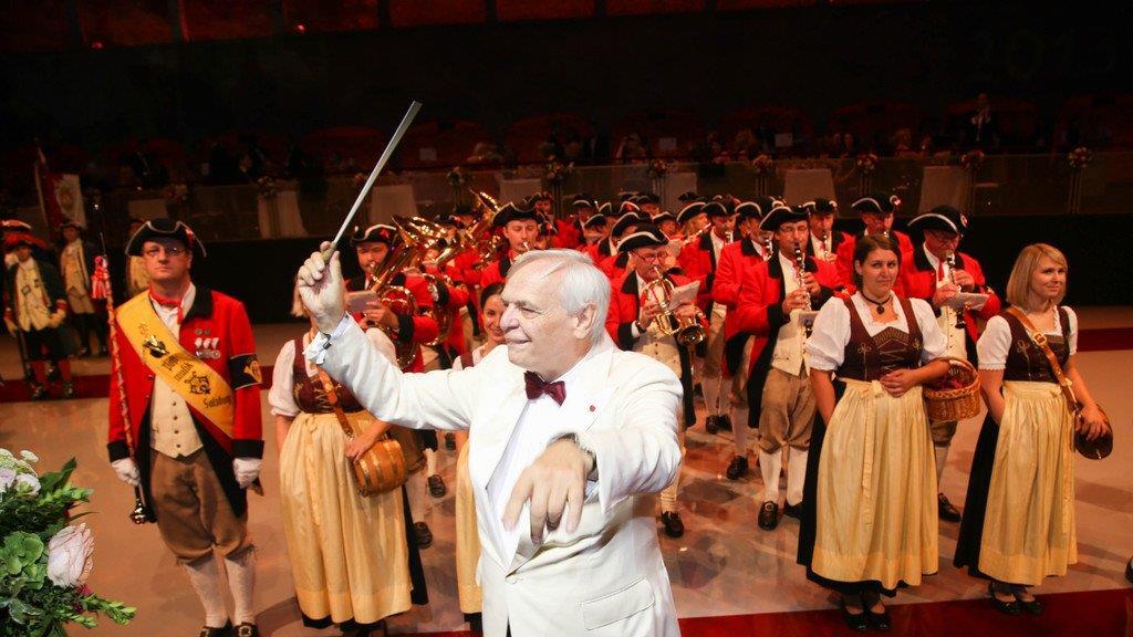 Salzburger Festspielball, II