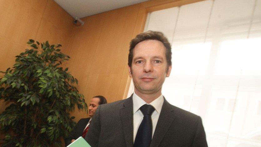 Brenner präsentiert Finanzbericht