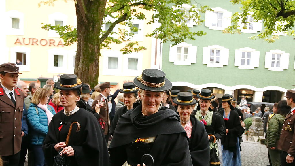 Bad Hofgastein feiert Erntedankfest und Altarweihe