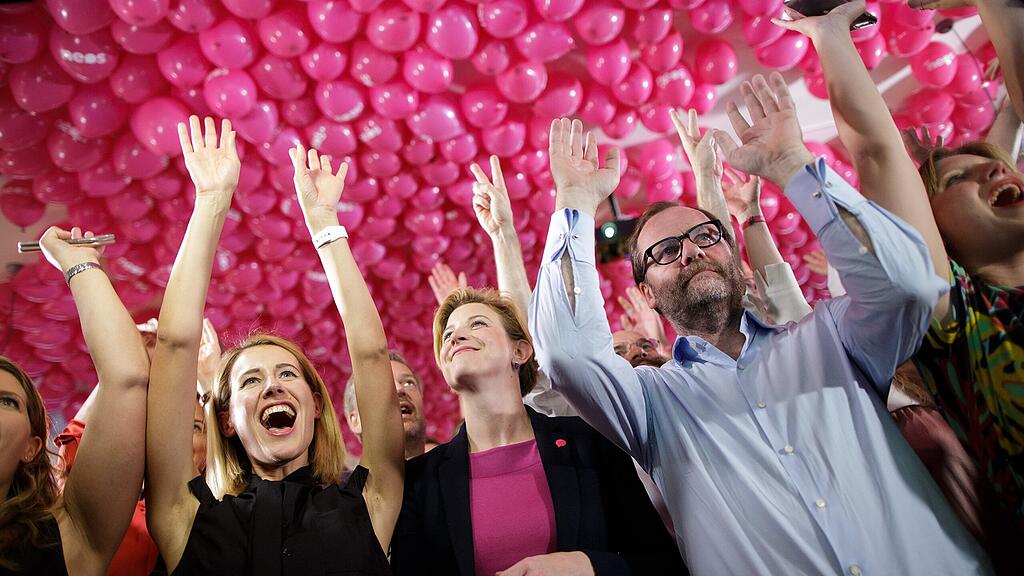 Schellhorn, hier mit Parteikolleginnen, ortet "schwarze Esoterik auf Steuerkosten".