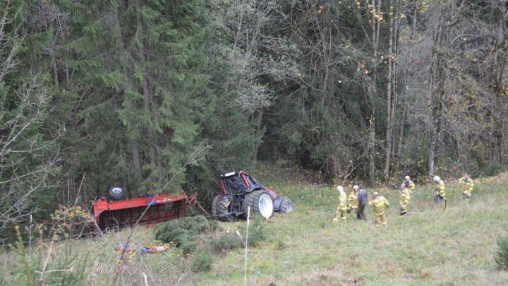 Rußbach: Landwirt bei Traktor-Absturz schwer verletzt