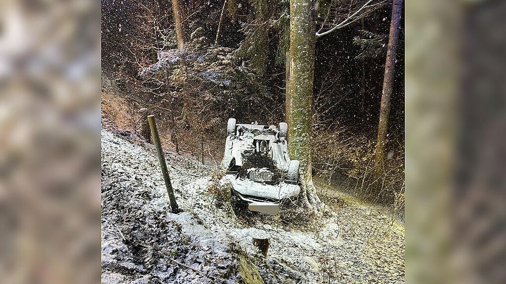 Pkw-Überschlag auf L227