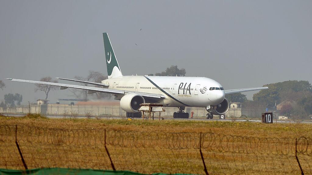 Auf einem Flug der Pakistan Airlines ist ein kleines Mädchen geboren worden. (Archivbild)