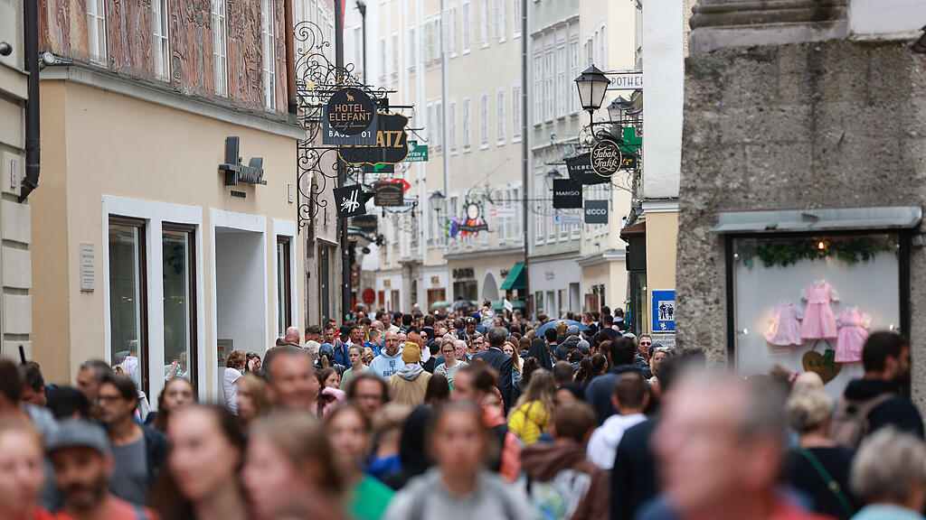 symb_Getreidegasse, symb_Altstadt, symb_Touristen, symb_Urlaubsgäste